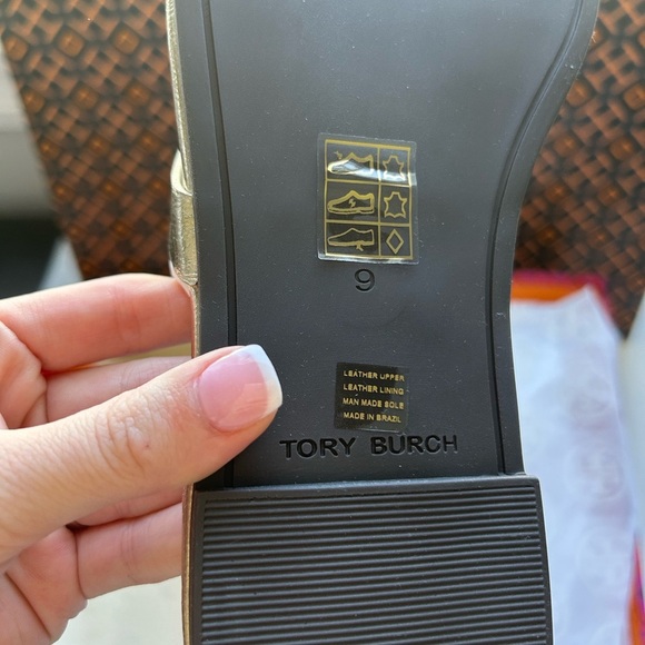 Tory Burch Miller Soft Metallic Wrinkled Leather Sandals Size 9 - Picture 10 of 12